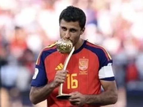 HLV Đinh Hồng Vinh: Messi thua Rodri ở "Quả bóng vàng" World Cup 2026 không có gì bàn cãi