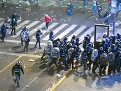 Nhiều CĐV Argentina bị bắt sau khi xô xát vì đội nhà thua trận tại World Cup 2026