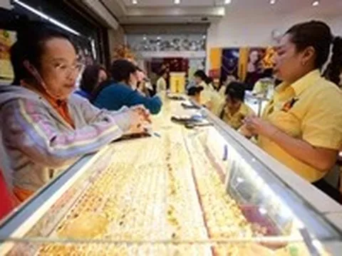 Đọc nhanh 21-7: Giá vàng tăng lại; Một công ty dầu khí lỗ nặng khi giá dầu tăng vọt