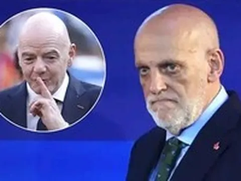 Chủ tịch La Liga: 'FIFA đang hủy hoại bóng đá, Infantino phải ra đi'