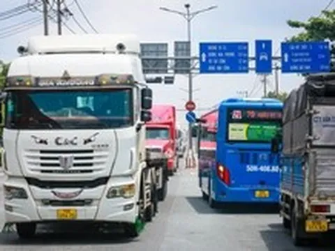 Mở hành lang riêng cho xe container, tái cấu trúc giao thông khu Đông TP.HCM