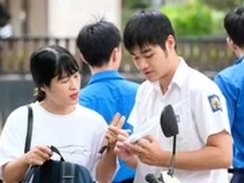 Bộ GD-ĐT đề xuất cấm hội cha mẹ học sinh thu hộ, sửa trường bằng tiền phụ huynh
