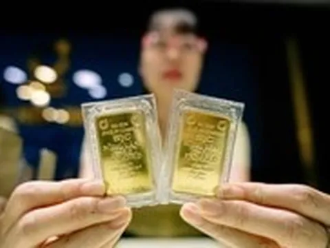 Giá vàng thế giới bất ngờ giảm mạnh