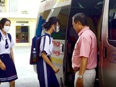 Thí điểm đưa đón học sinh bằng xe buýt điện