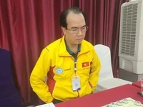 Nguyễn Thành Bảo giúp Việt Nam thắng sít sao 'thập hổ' Trung Quốc ở ván 1