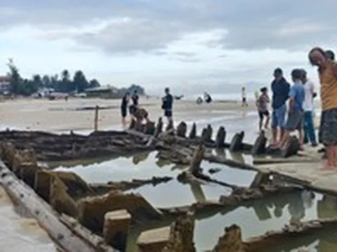 Vì sao chưa thể khai quật con tàu cổ ở bờ biển Hội An?