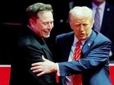 Tỉ phú Elon Musk nói về chính trị, AI và dự báo tương lai nhân loại
