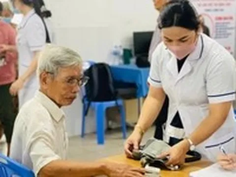 Tăng tốc chiến dịch 100 ngày cập nhật sổ sức khỏe điện tử trên VNeID