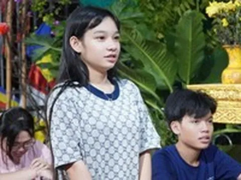 Lớp học mùa hè ở sân chùa Pothiwong