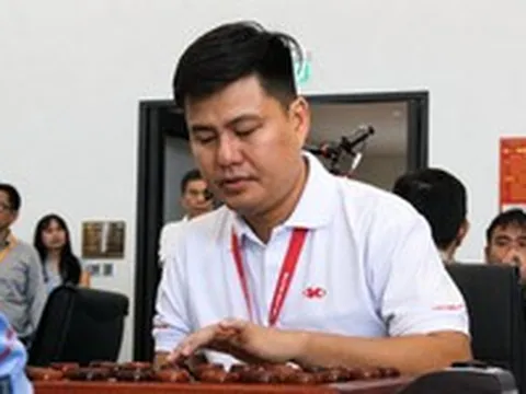 Lại Lý Huynh bất bại sau 8 trận so tài dàn cao thủ cờ tướng Trung Quốc