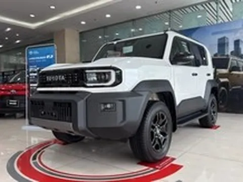 Toyota Land Cruiser FJ ra mắt Việt Nam, giá 1,198 tỉ đồng