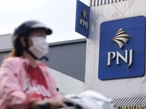 PNJ tiếp tục tăng trần, cổ phiếu Vietcap dậy sóng sau tin về giao dịch cổ phiếu của lãnh đạo