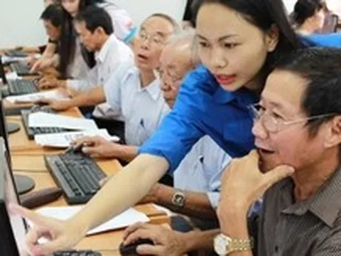 Đề xuất hướng dẫn người từ 40 tuổi chuẩn bị cho tuổi già, thích ứng với già hóa dân số