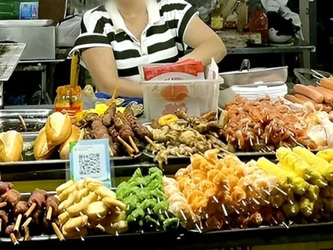Phòng tránh thực phẩm bẩn hay xây thêm bệnh viện? - Kỳ 1: Thực phẩm bẩn bủa vây, hơn 200 bệnh từ bữa ăn