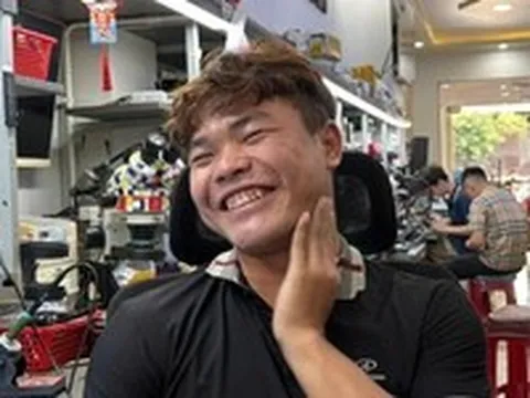 Chàng trai cụt 2 chân, tìm cơ hội trên chính đôi tay mình