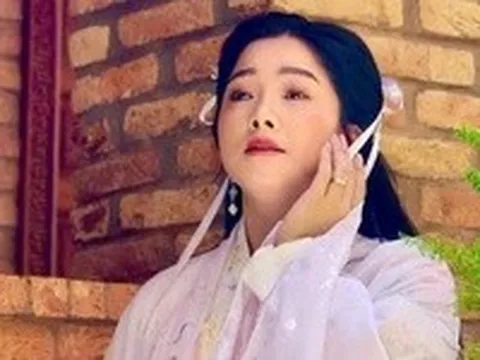 Tài năng cải lương Bích Trâm 'tung' bài ca cổ Thoại Khanh - Châu Tuấn khán giả nghe mê