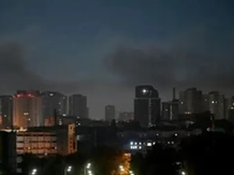 Vật thể lạ rơi xuống Ba Lan giữa lúc Nga không kích Ukraine