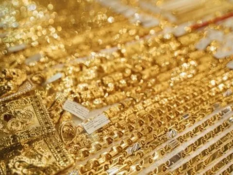 Giá vàng thế giới đi xuống sau tin ông Trump tuyên bố sẽ đánh Iran 'tả tơi'