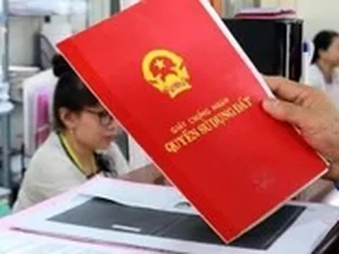 Tin tức sáng 31-7: Đề xuất cấp sổ đỏ đồng thời bản giấy và điện tử; Lãi suất qua đêm giảm mạnh, chỉ còn hơn 1%