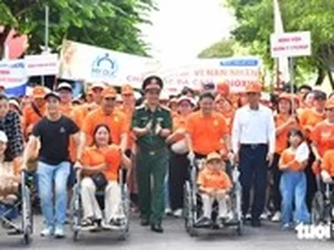 Phố Nguyễn Huệ ngập sắc cam đi bộ đồng hành với nạn nhân chất độc da cam 2026