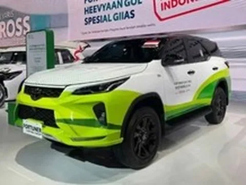 Toyota Fortuner thêm bản chạy được xăng sinh học 'liều cao'