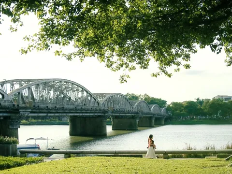Những cuốn sách đưa du khách khám phá dọc Việt Nam