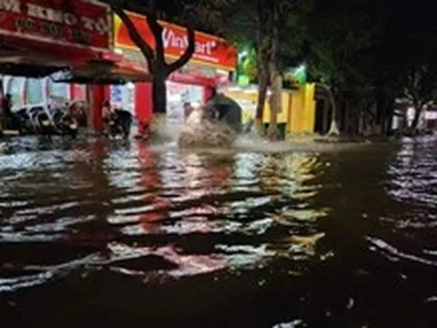 Trận mưa 'siêu to' tối 2-8 ở đô thị Quảng Ngãi, có phải kỷ lục trước nay?