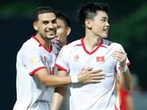 Indonesia - Việt Nam (hiệp 1) 0-0: Xuân Son, Hoàng Hên dự bị