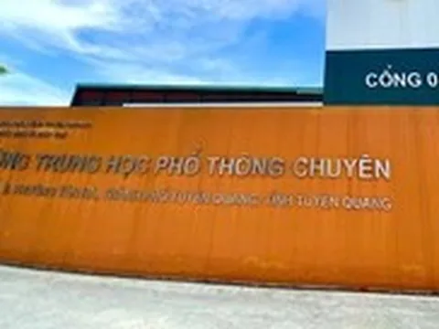 Vụ hơn 140 điểm 10 toán tại THPT chuyên Tuyên Quang: Bộ GD-ĐT công bố phương án xử lý thí sinh vào sáng 5-8