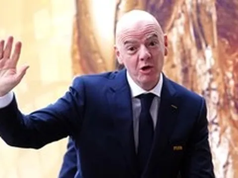 UEFA tung thêm 'đòn đánh' Chủ tịch FIFA Gianni Infantino
