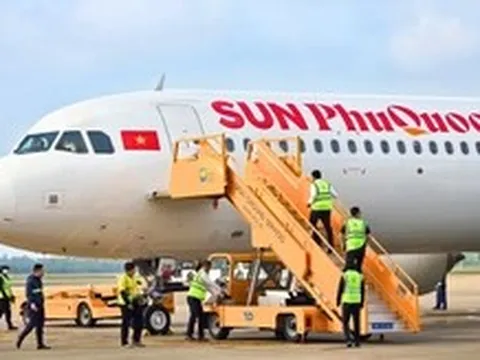 Hãng bay đua 'ra riêng' giành lại dịch vụ mặt đất, cuộc chơi dễ không?