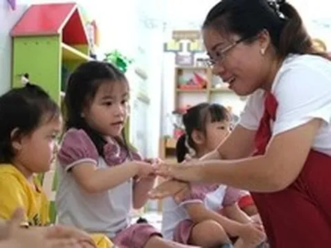 Đề xuất trợ cấp cho hơn 120.000 giáo viên mầm non chưa được hưởng chế độ