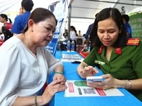 Phường Cát Lái triển khai mô hình Khu phố thông minh, đưa chuyển đổi số gần hơn với người dân