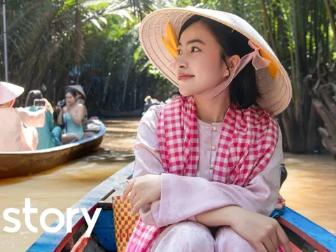 Tôi xếp hàng ngồi xuồng ba lá ở cồn du lịch đang 'hot' nhất miền Tây