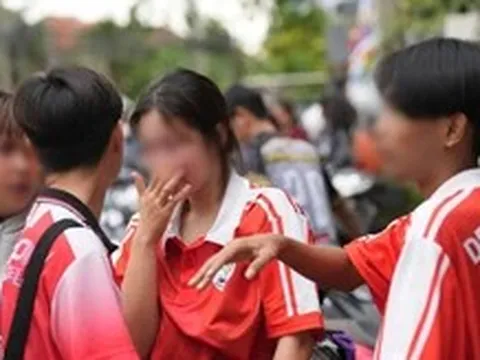 Nghi phạm xả súng ở Thái Lan học dùng súng trên mạng xã hội, từng mang súng hơi đến trường