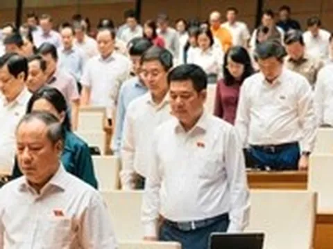 Quốc hội Việt Nam mặc niệm tưởng nhớ Chủ tịch Quốc hội Lào Xaysomphone Phomvihane
