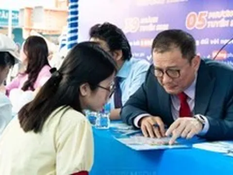 Thí sinh đăng ký rất nhiều, điểm chuẩn nhiều ngành Trường ĐH Công Thương TP.HCM vẫn giảm 2-3 điểm