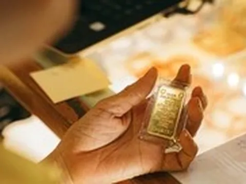 Giá vàng thế giới về dưới 4.400 USD/ounce