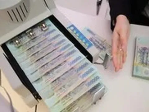Tin tức sáng 14-8: Lãi suất liên ngân hàng đồng loạt giảm, qua đêm về 4,5%/năm