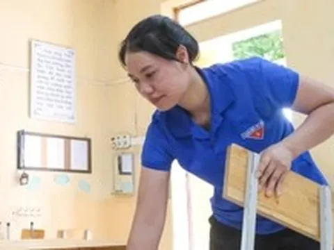 Dời trường làm sân bay Gia Bình, thầy cô 'đội nắng' chuyển lớp
