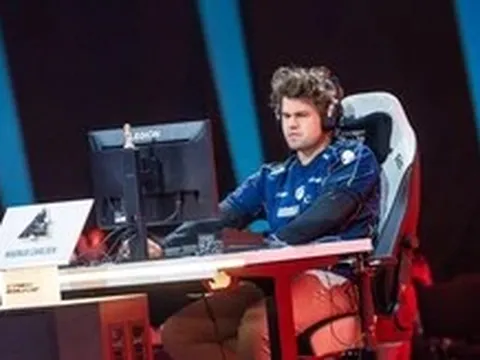 Carlsen lần thứ hai liên tiếp vô địch Esports World Cup