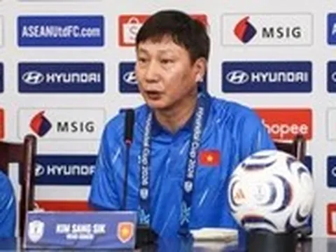 HLV Kim Sang Sik: Việt Nam sẽ có diện mạo khác ở trận lượt về