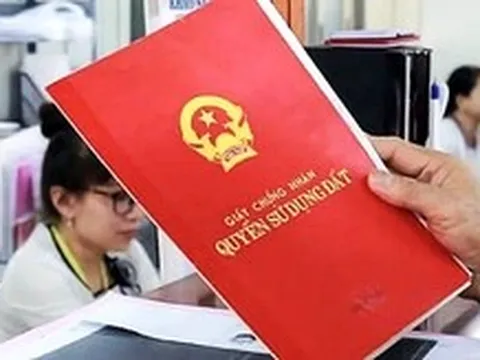 Chính phủ yêu cầu đơn giản thủ tục cấp giấy chứng nhận quyền sử dụng đất