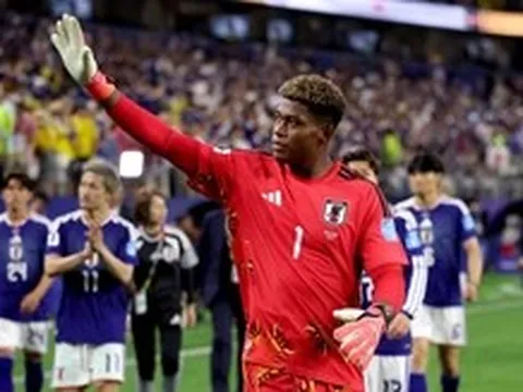 Nhật Bản lập kỷ lục số lượng cầu thủ thi đấu ở Premier League