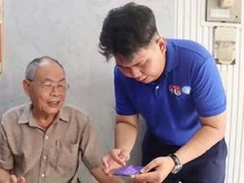 Chiến sĩ Mùa hè số được người dân đặt lịch hướng dẫn vì quá nhiệt tình