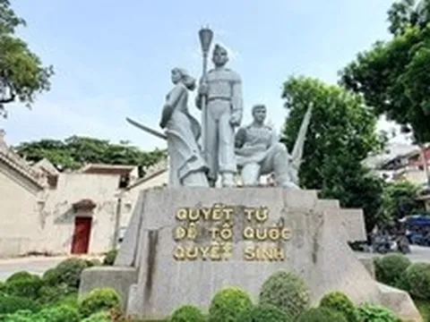 Di chuyển tượng đài 'Quyết tử để Tổ quốc quyết sinh' ở khuôn viên Đền Bà Kiệu về Bộ Tư lệnh Thủ đô