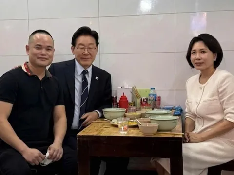 Khách Hàn đổ đến Hà Nội theo 'food tour' của Tổng thống Lee Jae Myung