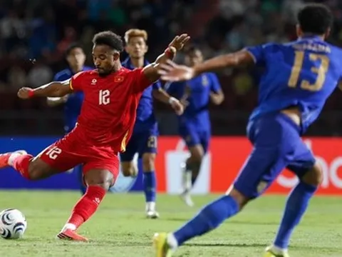 Thái Lan - Việt Nam (hiệp 1) 0-0: Hai đội chơi chậm, thận trọng