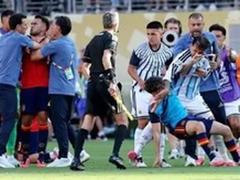 3 đồng đội của Messi bị FIFA phạt nặng vì ẩu đả ở chung kết World Cup 2026