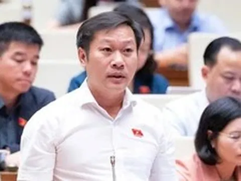 Đại biểu: Ưu tiên bố trí ngân sách cho tiền lương để cán bộ, công chức đủ sống bằng lương